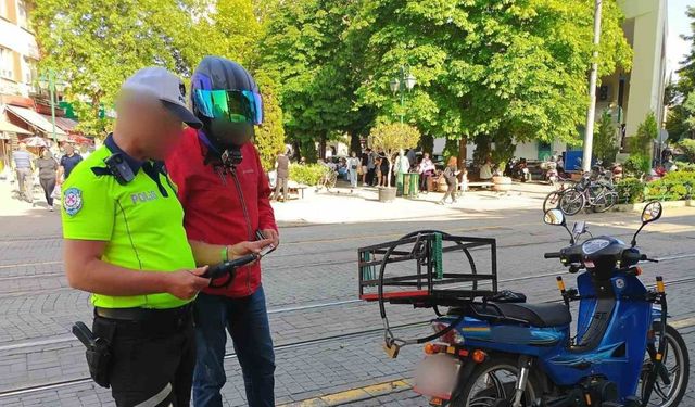 Trafiğe kapalı alanlara giren 11 motosiklet sürücüne ceza yazıldı