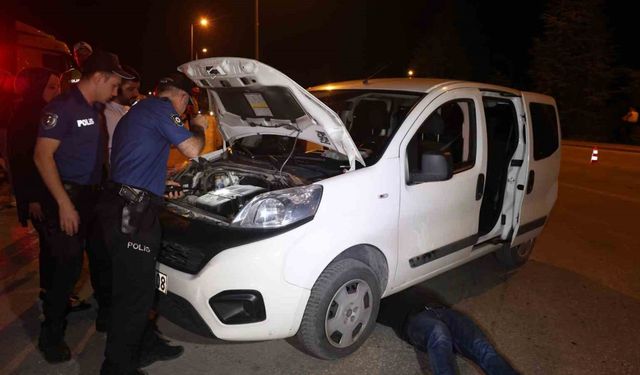 Uygulama noktasına hatalı sürücü değil, aracının motoruna kedi kaçan sürücü geldi