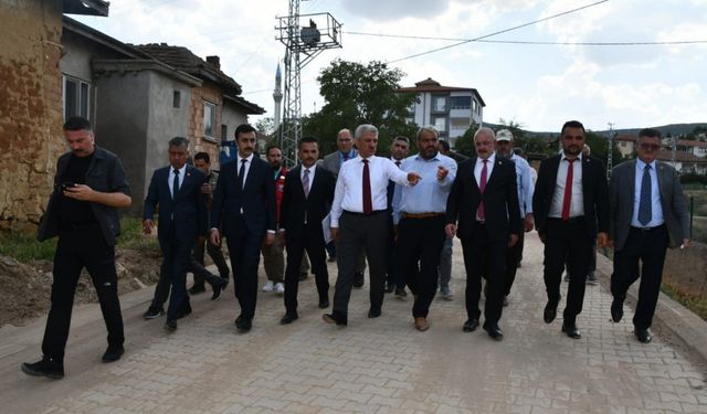 Vali Makas köylülerle buluştu, çalışmaları yerinde inceledi