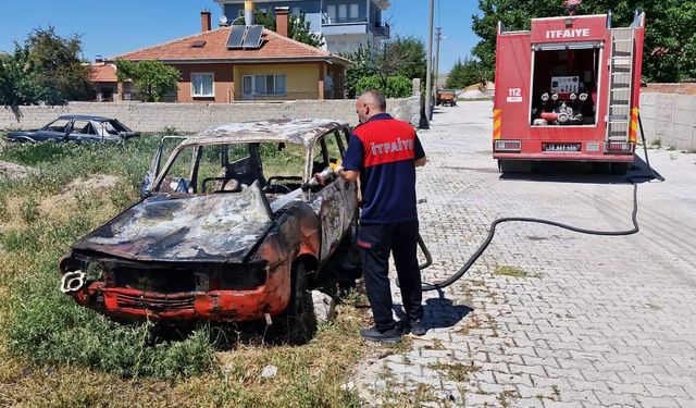 Alaca'da otomobil küle döndü