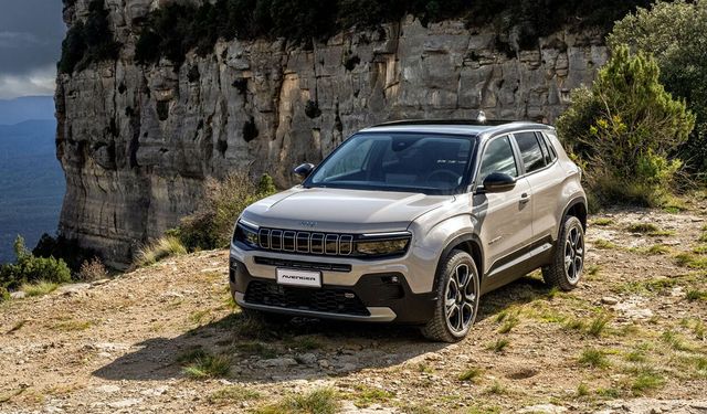 891 bin TL'ye Jeep! Elektrikli Jeep Avenger e-Hybrid satışa sunuldu