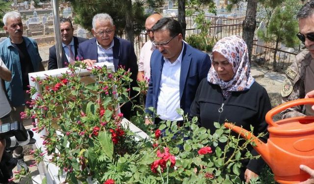 Başkan Büyükkılıç, 15 Temmuz şehitlerini unutmadı