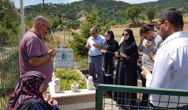 15 Temmuz şehidi kabri başında anıldı