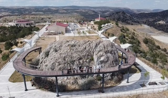 Baraj manzaralı Çekerek Millet Bahçesi’nde hafta sonu yoğunluğu yaşanıyor