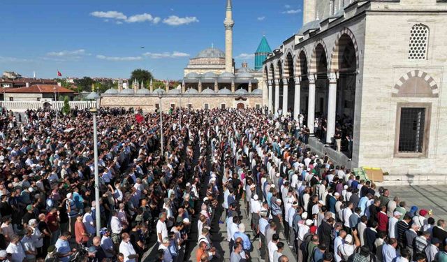 Binlerce Konyalı şehit İsmail Heniye için gıyabi cenaze namazında buluştu