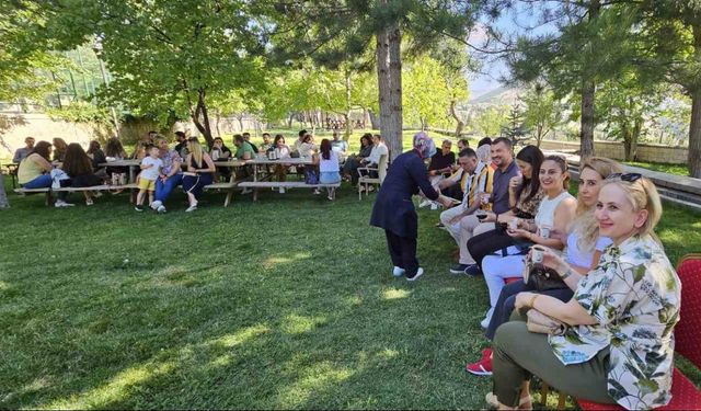 Büyükşehir Kariyer Merkezi’nde ‘kahve buluşmaları’