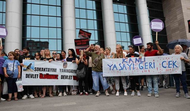 Hakkında soruşturma açılan CHP İl Başkanı Yalaz için toplandılar