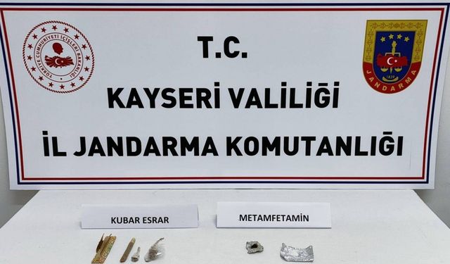 Hareketlerinden şüphelenilen şahıslardan uyuşturucu çıktı