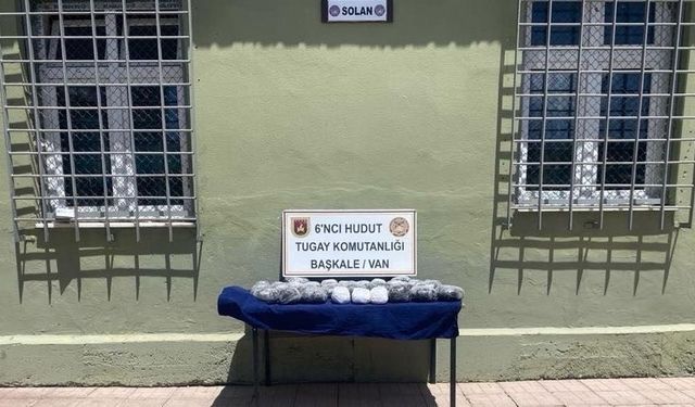 Hudut kartalları sınır hattında 30 kilogram uyuşturucu ele geçirdi