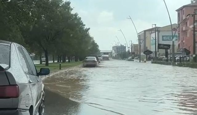 Niğde’de sağanak yağış sele neden oldu