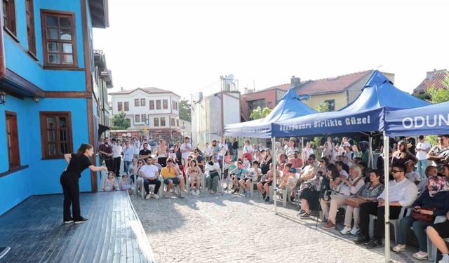 Odunpazarı’nda pandomim gösterisi büyük ilgi gördü