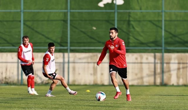 Sivasspor günü çift idmanla tamamladı