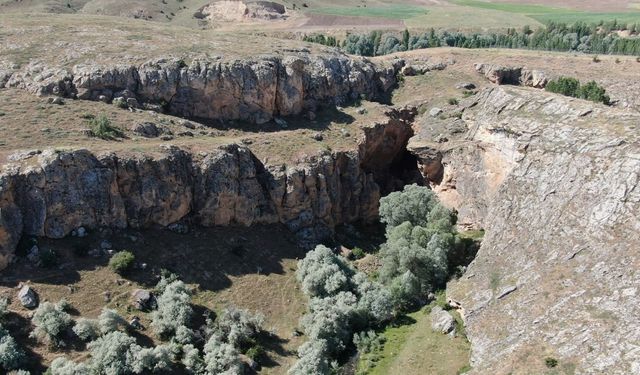 Sivas'ın Keşfedilmeyi Bekleyen Cenneti: Yıldızeli'ndeki Şifalı Su Kaynakları ve Mağaralar!