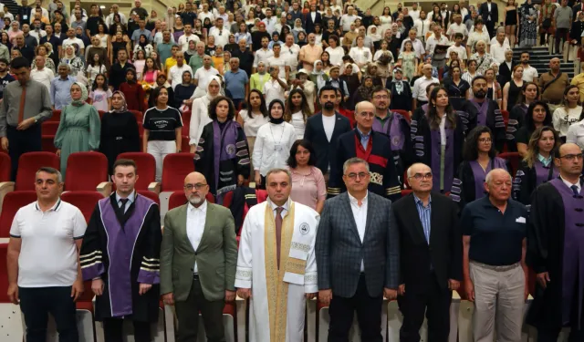 ERÜ Diş Hekimliği Fakültesi 15. dönem mezunlarını verdi