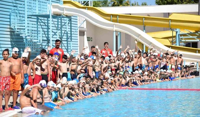 2 bin 500 kişi ile 2. Yaz Dönemi Spor Şenliği düzenlendi