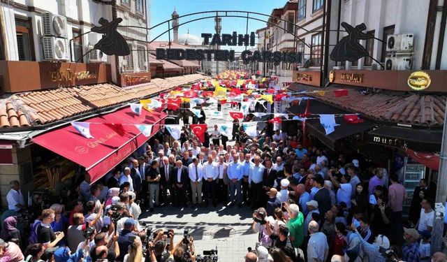 Başkan Altay 3. Tarihi Bedesten Alışveriş Günleri’nin açılışını yaptı