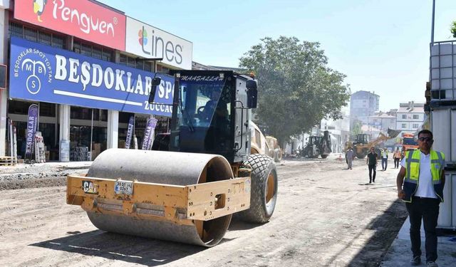 Başkan Büyükkılıç, 50 yıllık altyapısı yenilenen Argıncık Toptancılar Sitesi’nde incelemelerde bulundu