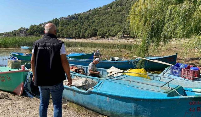 Beyşehir Gölü’nde balık boy yasağı denetimleri