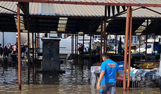 Çankırı’da şiddetli sağanak hayatı felç etti: Su baskınları vatandaşları zor durumda bıraktı