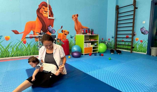 Çocuklar pediatrik rehabilitasyon ile sağlıklı bir geleceğe adım atıyor