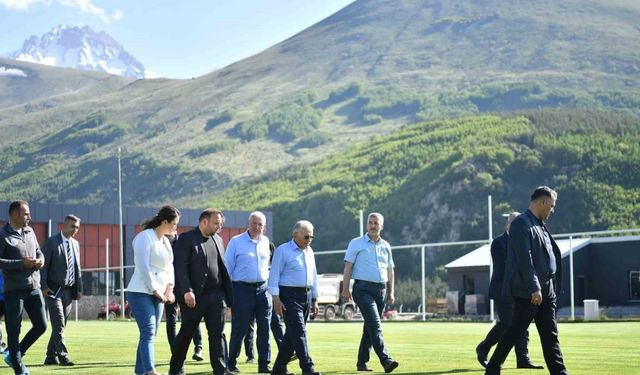 Erciyes Yüksek İrtifa Kamp Merkezi takımların akınına uğruyor