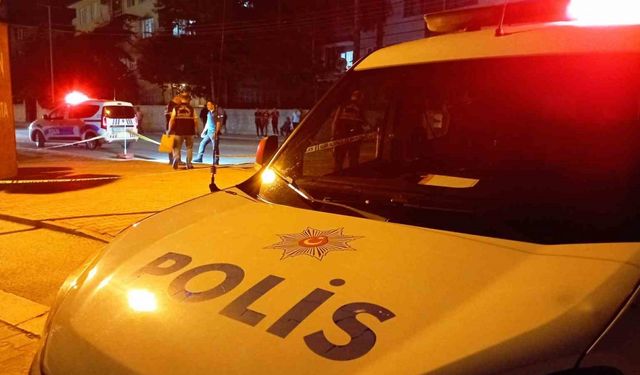 Konya’da sokak ortasında bıçaklı kavga: 2 yaralı