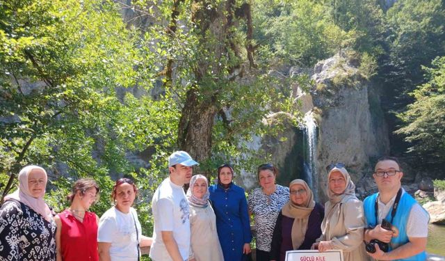 Özel birey ve anneleri doğa ile iç içe unutulmaz bir gün yaşadı