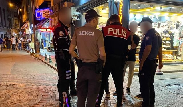 Polis ekipleri ’Barlar Sokağı’ ve çevresini denetledi