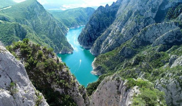 Şahinkaya Kanyonu: Samsun’un Maviyle Yeşilin Buluştuğu Doğal Hazinesi