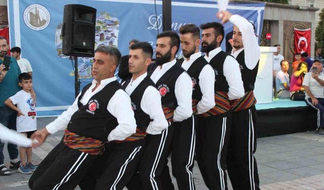 Sivas halayı Kayseri’de sergilendi