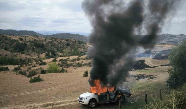 Taşköprü’de sulama birliği’ne ait pikap yandı! Araç kül oldu