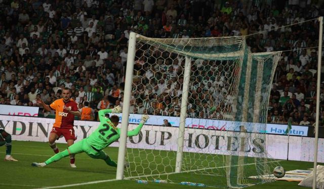 Trendyol Süper Lig: Konyaspor: 1 - Galatasaray: 1 (İlk yarı)