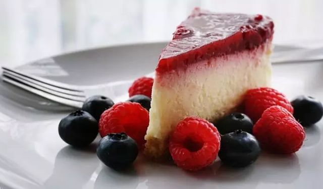 Alman usulü Cheesecake tarifi: Diyet yapanlar için ideal tatlı