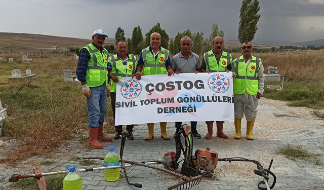 Çorum Sivil Toplum Gönüllüleri Derneği (ÇOSTOG) mezarlık temizlik projesi başlattı