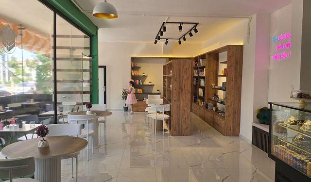 Çorum'a yeni bir kültürel merkez: Metot Kitap Cafe açıldı