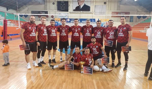 Bayat Kaymakamlığı Voleybol Takımı 2. kez şampiyon oldu