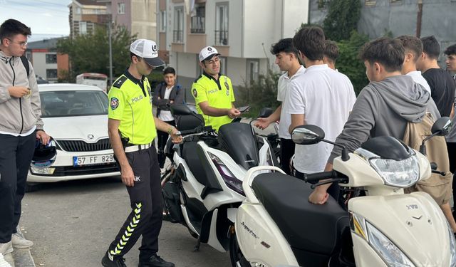 Gerze ilçesinde motosiklet sürücülerine yönelik denetim yapıldı