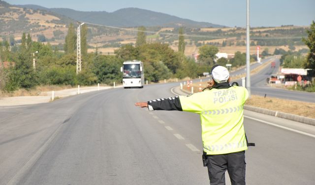 Gümüşhacıköy'de yolcu otobüsleri denetlendi