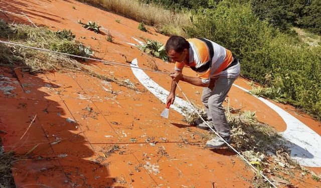 Hünkar Kalesi'ndeki mermer Türk bayrağı bakım ve onarımdan geçirildi