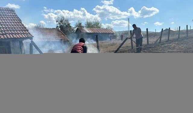 Karabük'te çıkan anız yangını söndürüldü