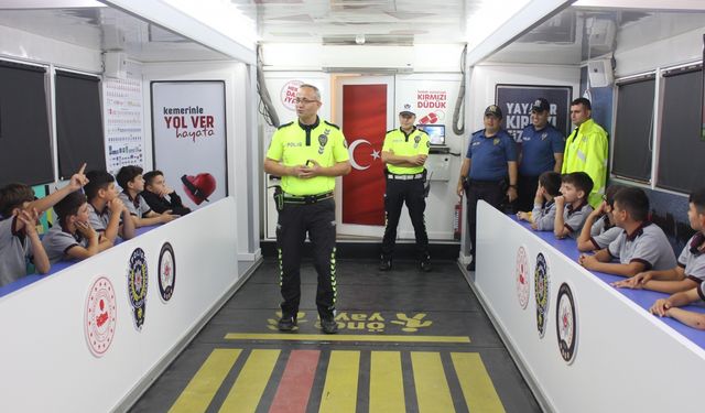 Mobil Trafik Eğitim Tırı Bafra'da