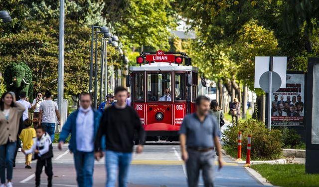 Ordu'da 3 yıl önce hizmete giren nostaljik tramvayı 200 bin kişi kullandı