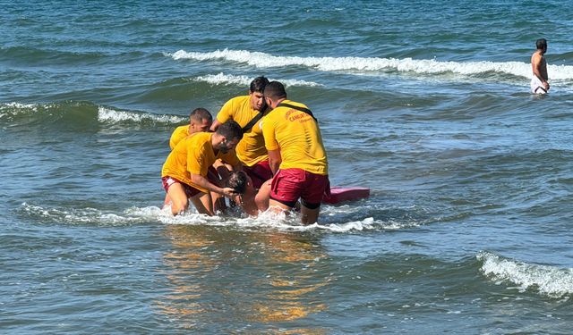 Samsun'da cankurtaranlar bu yaz 293 kişiyi boğulmaktan kurtardı