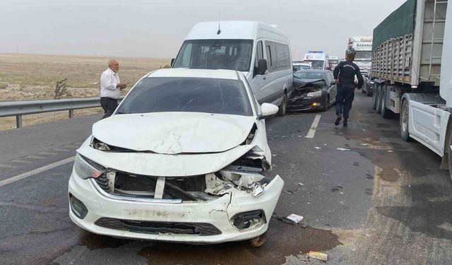 Aksaray’da kum fırtınası kazalara neden oldu: 6 yaralı