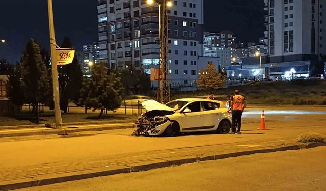 Ankara’da otomobil ile dolmuş çarpıştı: 4 yaralı