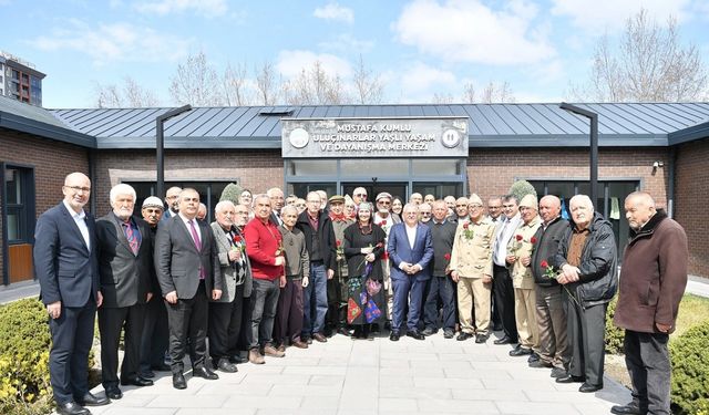 Başkan Büyükkılıç: "Ulu çınarların her zaman yanındayız"