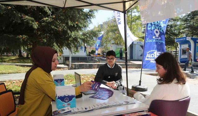 Büyükşehir’den yeni üniversite öğrencilerine rehberlik ve danışma hizmeti