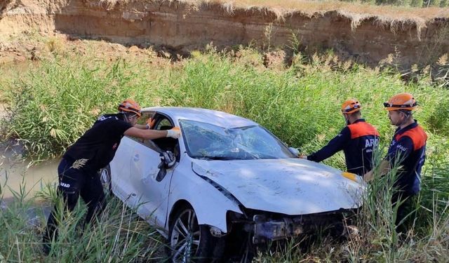 Sivas'ta Feci Kaza: Otomobil Dereye Uçtu, Sürücü Hayatını Kaybetti