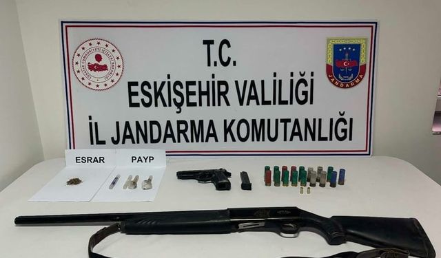 İkametlerinde uyuşturucu madde bulunduran 8 şüpheli hakkında işlem yapıldı