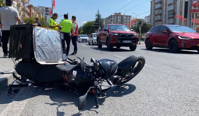 Kamyonet-Motosiklet Kazasında Talas’ta Ağır Yaralı: Soruşturma Başlatıldı